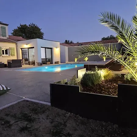 Du Rosais Bed & Breakfast