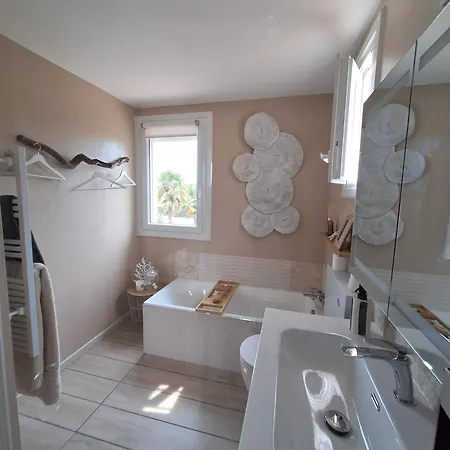 Du Rosais Bed & Breakfast