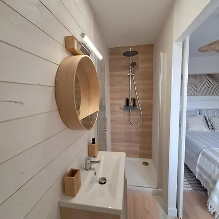 Du Rosais Bed & Breakfast 3*